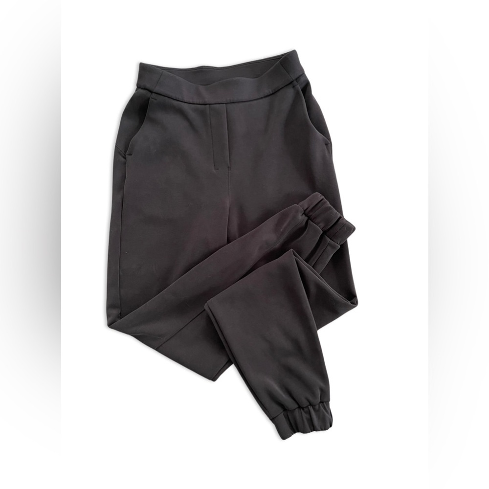 Lululemon Softstreme Relaxed High Rise Jogger in Black Size 4